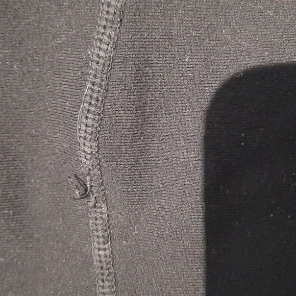 LULULEMON Sz 4 Workout Tank With Built-In Bra Shelf & Mesh Accents - Picture 6 of 6